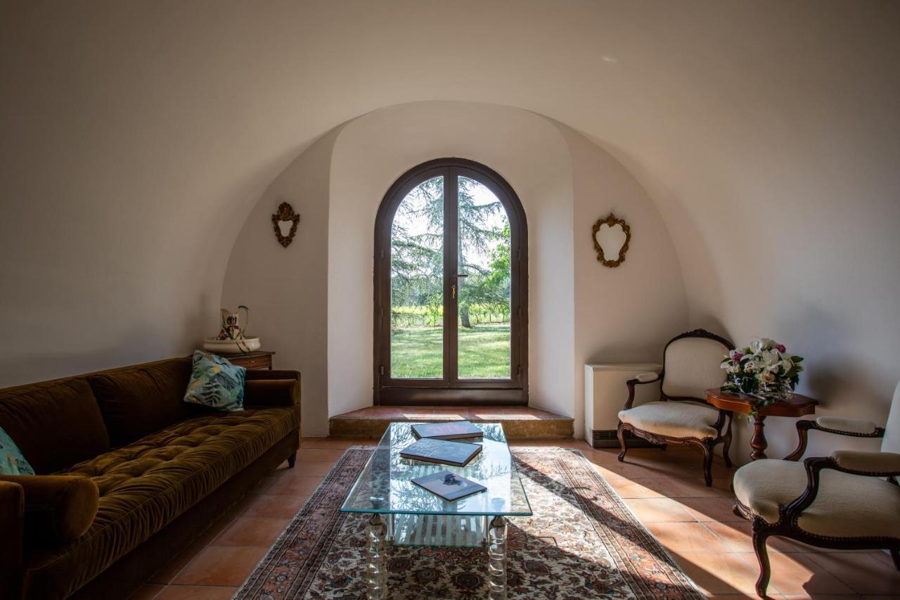 Chateau Saint-Pierre De Mejans Puyvert Екстериор снимка