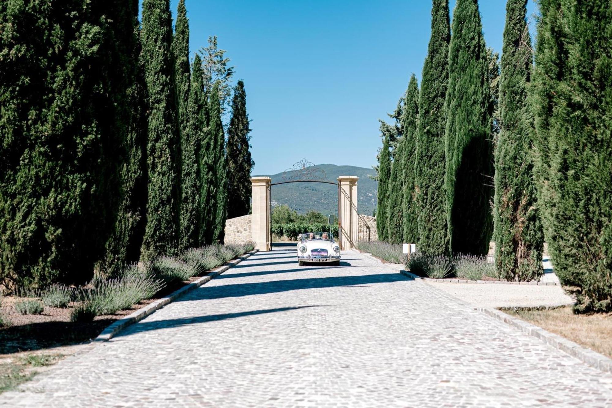 Chateau Saint-Pierre De Mejans Puyvert Екстериор снимка