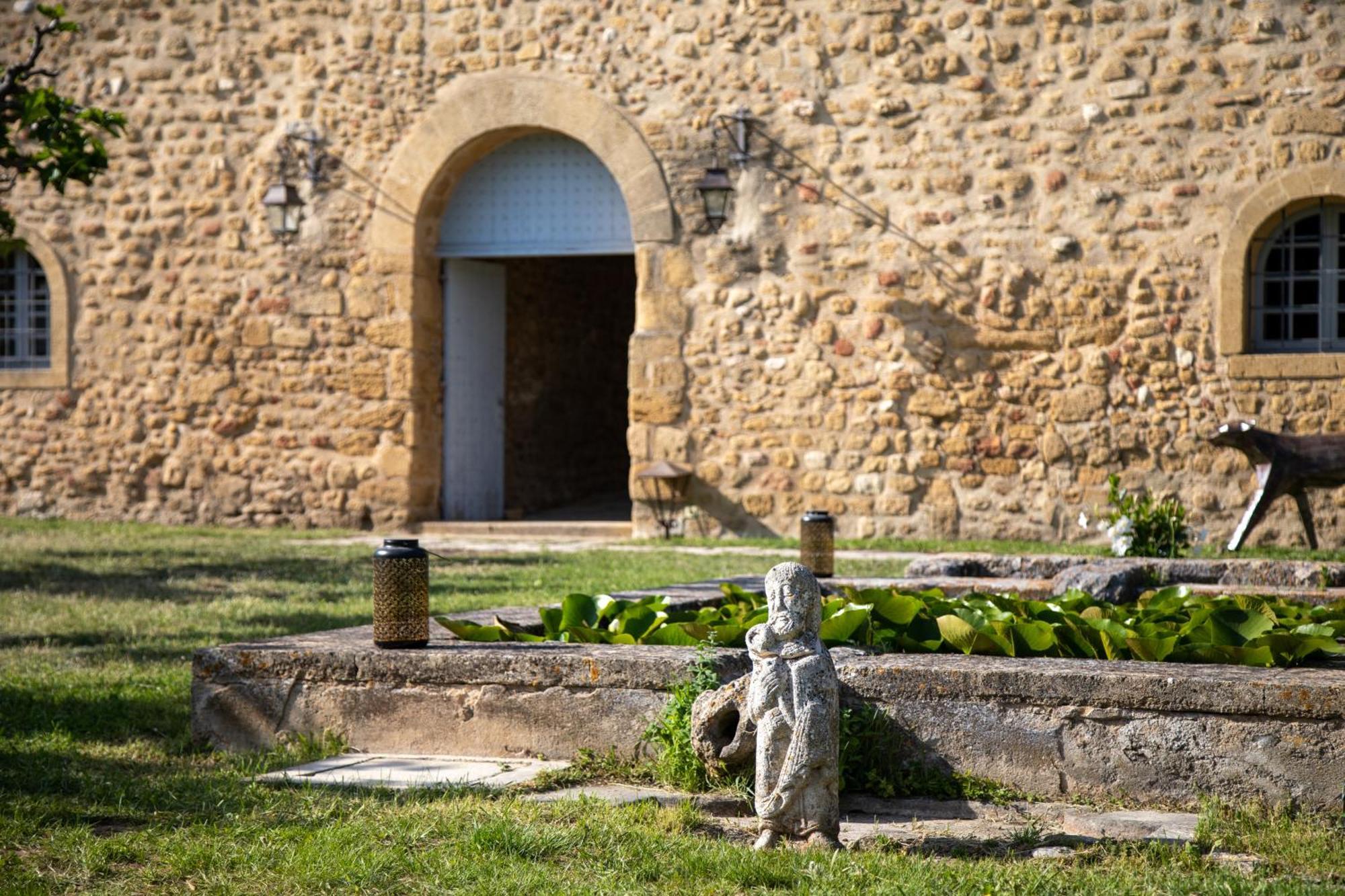 Chateau Saint-Pierre De Mejans Puyvert Екстериор снимка